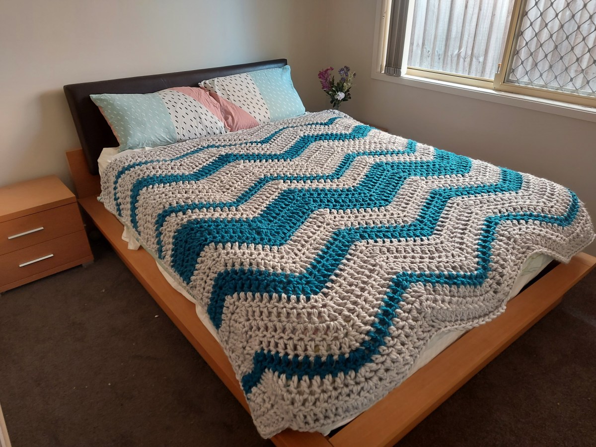 Chunky Chevron Blanket